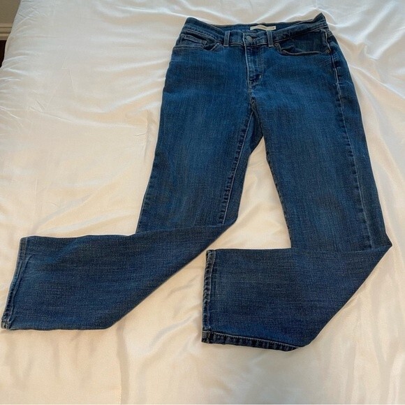 Levi's Straight Leg High Rise Jeans Medium Wash Sexy Fit Denim Size 4 - Picture 2 of 8